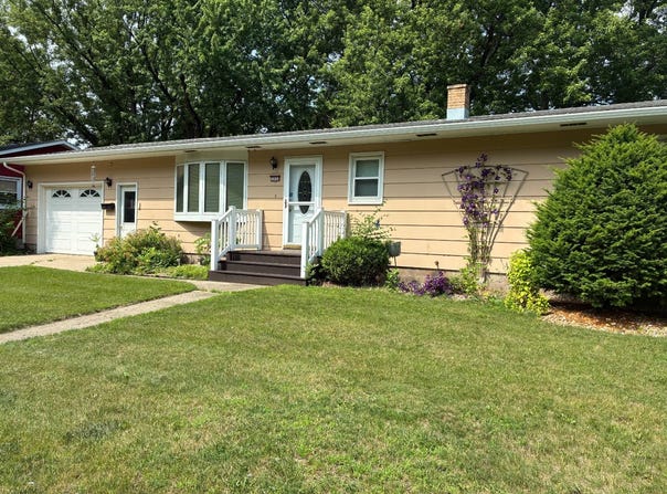 3044 Queen Ave, Slayton, MN 56172
