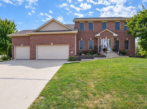 9600 Twin Eagles Drive, Johnston, IA 50131