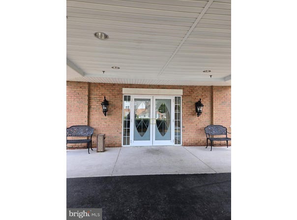 2605 CHAPEL LAKE DRIVE, GAMBRILLS, MD 21054