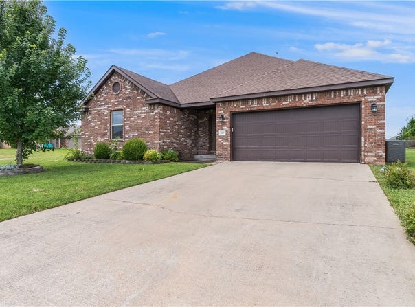 457 Harper Drive, Pea Ridge, AR 72751