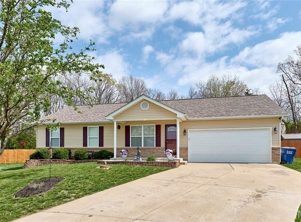 30 Spring Hill Circle, Wright City, MO 63390