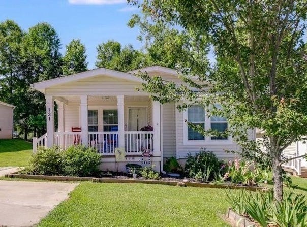 131 Bob White Lane, Newnan, GA 30263