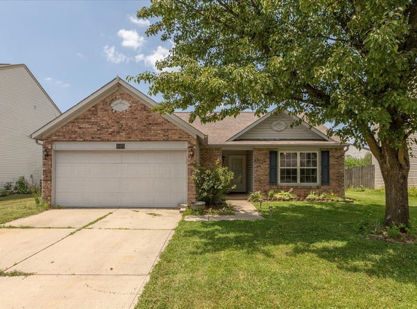 142 Hilltop Farms Boulevard, Whiteland, IN 46184