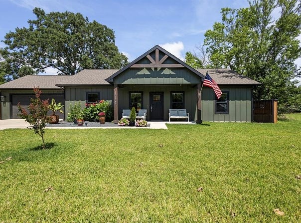114 Garrett Lane, Gun Barrel City, TX 75156
