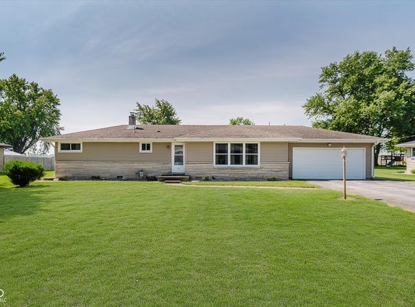 543 W Gossett Road, Frankfort, IN 46041