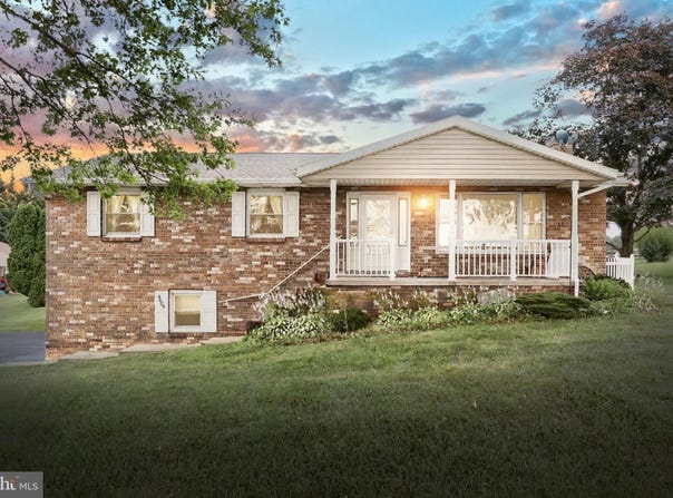 4484 WALTERS HATCHERY ROAD, SPRING GROVE, PA 17362