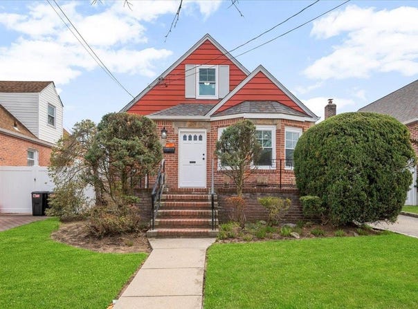 238-26 116th Road, Elmont, NY 11003