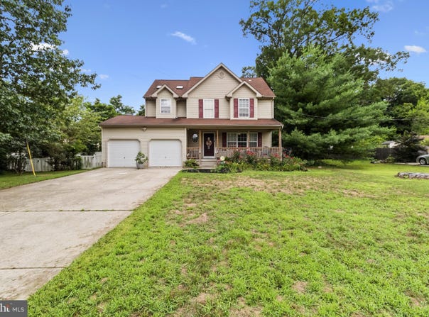 121 STOKES AVENUE, WEST BERLIN, NJ 08091