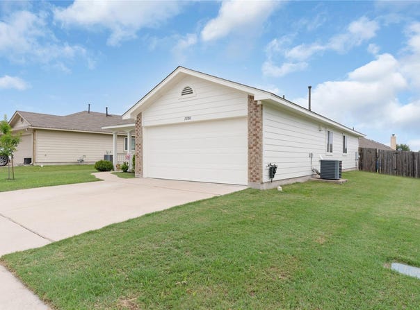 18708 Golden Eagle WAY, Elgin, TX 78621