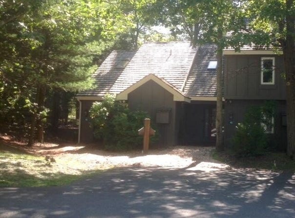 42 Alpine, Lake Harmony, PA 18624