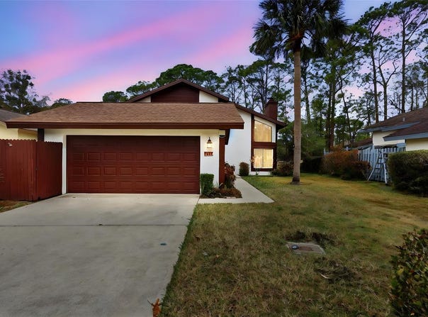 117 MEADOWBROOK CIRCLE, DAYTONA BEACH, FL 32114