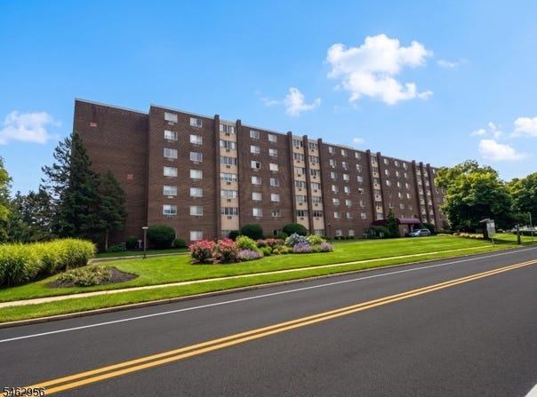 860 Lower Ferry Rd, Ewing Twp., NJ 08628-3500