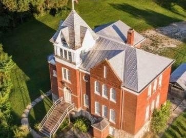 402 S Main Street, Chamois, MO 65024
