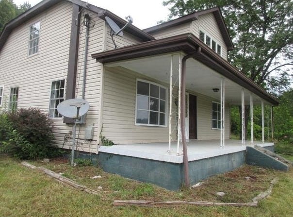 3110 HWY 1715, Martha, KY 41159