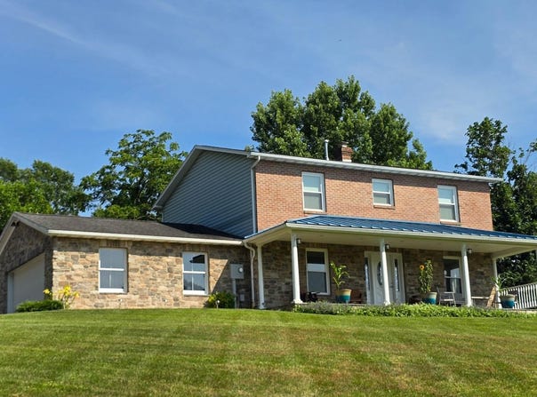 93 W CENTER STREET, GLEN ROCK, PA 17327