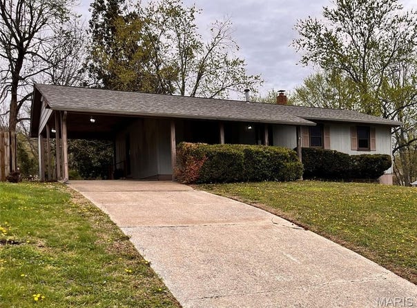 1412 Woodland Drive, Jackson, MO 63755