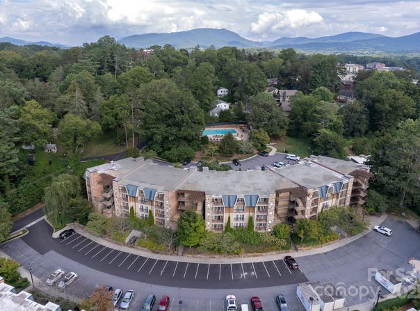 202 Bowling Park Road, Asheville, NC 28803