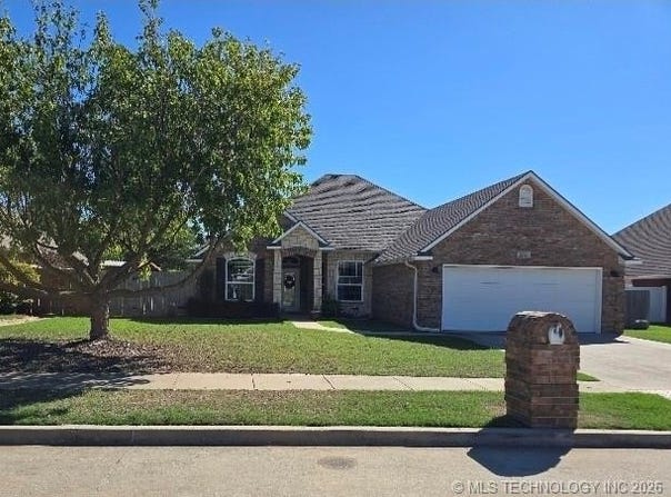 2012 5th Avenue, Ardmore, OK 73401