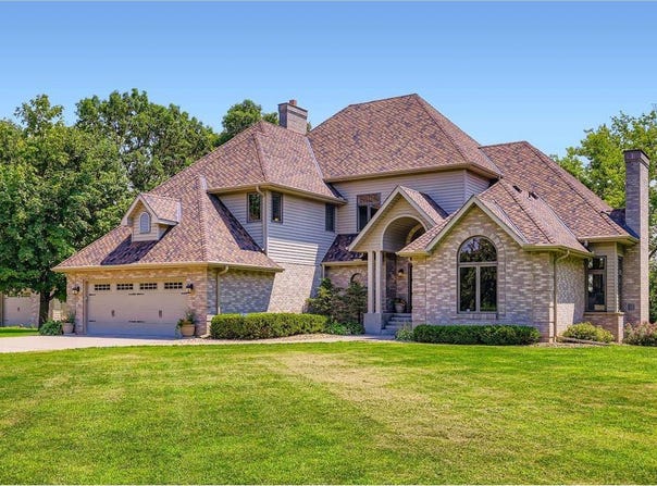 9739 Bjorkman Lane, Chisago City, MN 55013