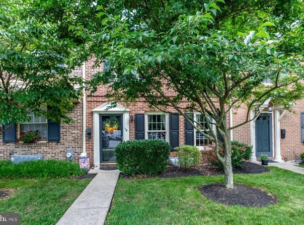 118 ROBODA BOULEVARD, ROYERSFORD, PA 19468