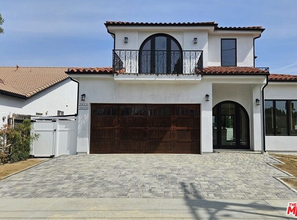 20329 Stagg St, Winnetka, CA 91306