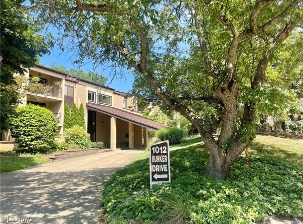 1012 Bunker Drive unit: 303, Fairlawn, OH 44333