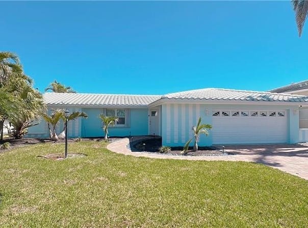 11 Palmview, FORT MYERS BEACH, FL 33931