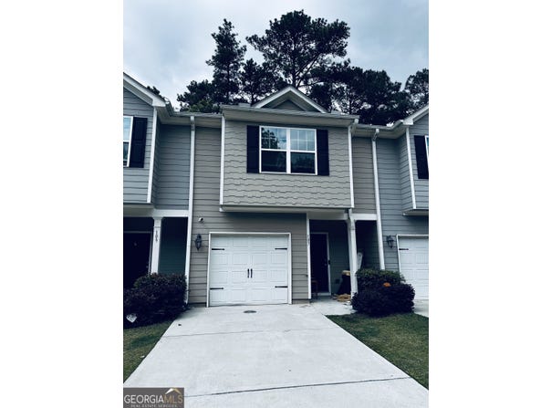 107 Highwood, East Point, GA 30344
