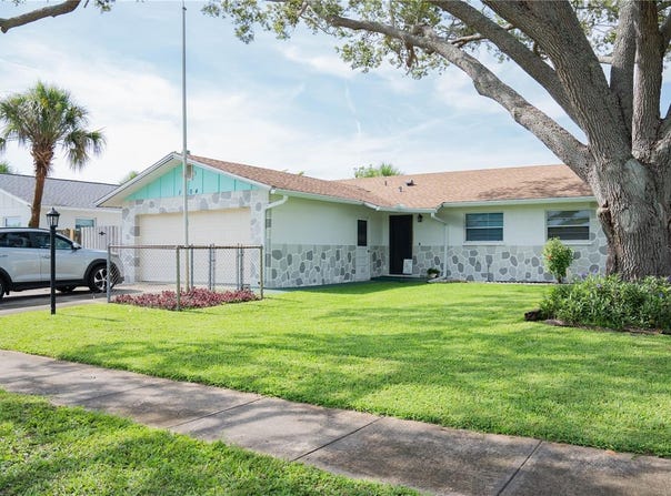 1004 65TH AVENUE W, BRADENTON, FL 34207