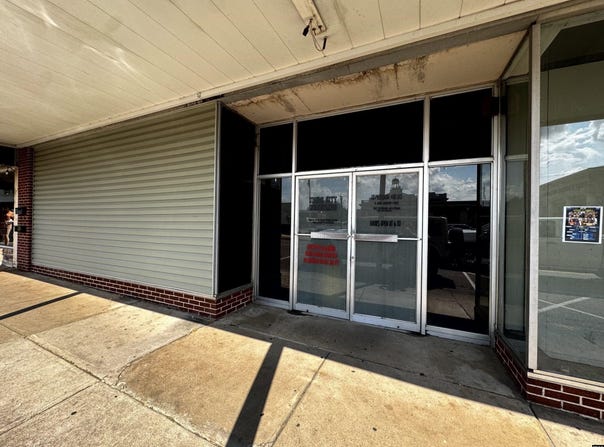 308 1st, Union City, TN 38261