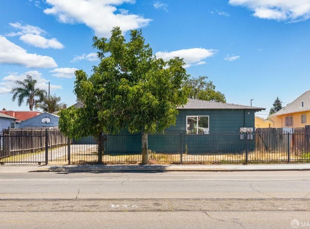 1050 105th Avenue, Oakland, CA 94603