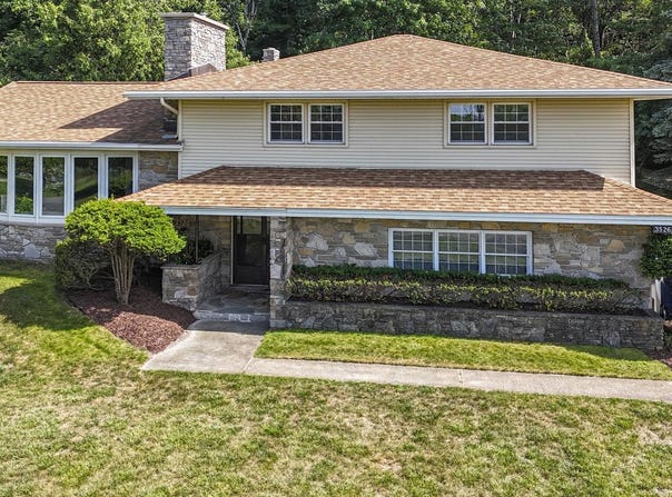 3526 Scenic Hills Drive, Williamsburg, MI 49690