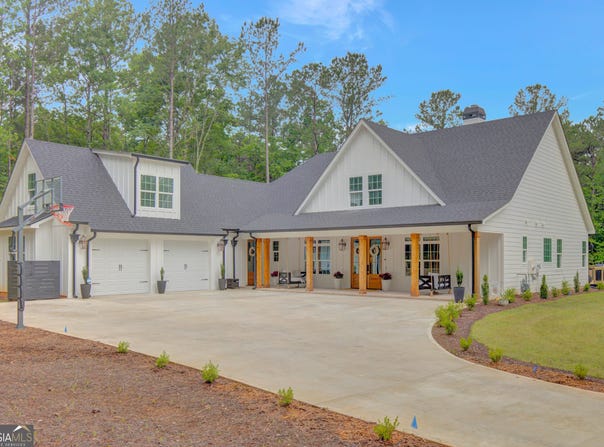 140 S Alexander Creek Road, Newnan, GA 30263