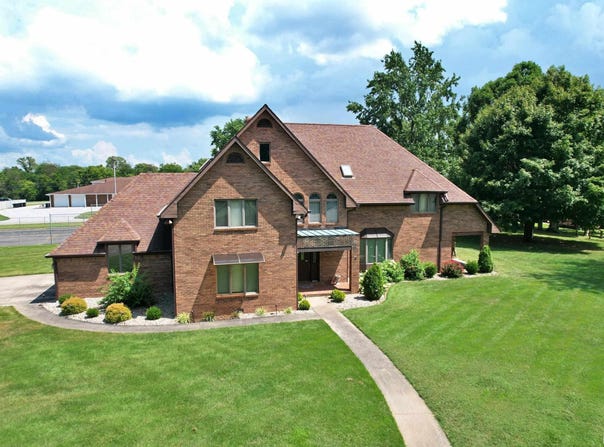 9 BRIAN Drive, Metropolis, IL 62960