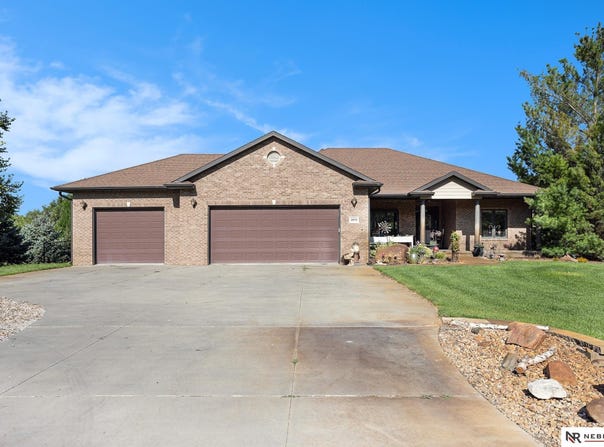 2833 SW 80th Street, Lincoln, NE 68532