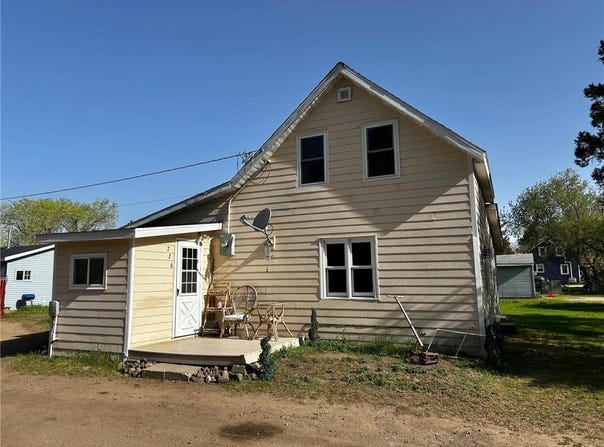 726 E 2nd Street, Pillager, MN 56473