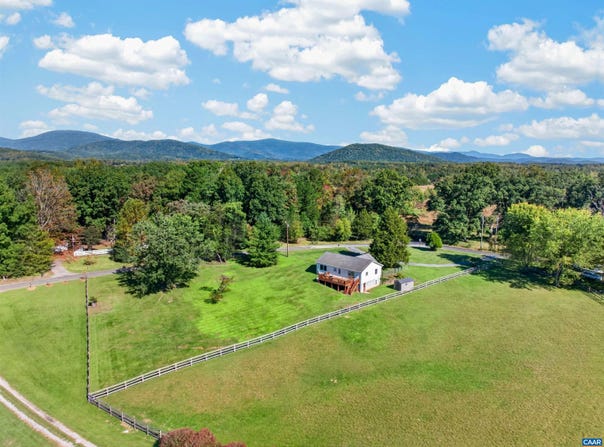 989 BUCK MOUNTAIN FORD LN, EARLYSVILLE, VA 22936