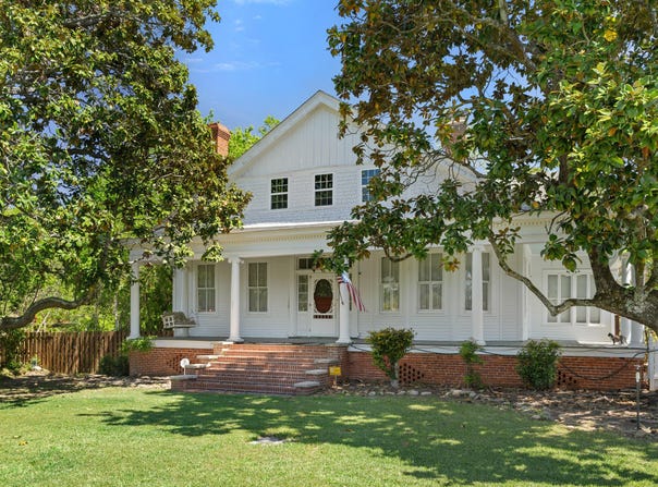 401 W BROAD Street, Louisville, GA 30434
