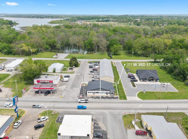 311 W 3rd Street, Grove, OK 74344