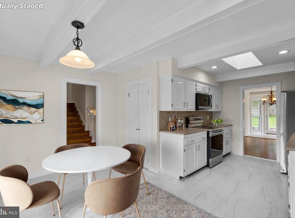 8815 TUCKERMAN LANE, POTOMAC, MD 20854