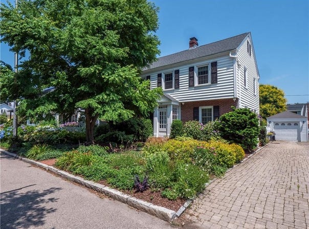 198 Gibbs Avenue, Newport, RI 02840