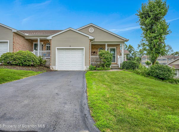 8 Parkland Drive, South Abington Twp, PA 18411