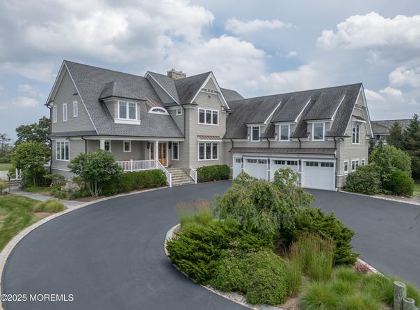 47 Paag Circle, Little Silver, NJ 07739