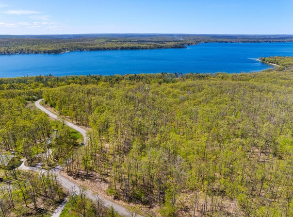 Woodridge unit: 2, Gaylord, MI 49735