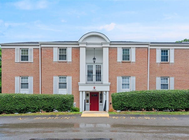 105 Camelot Dr, McCandless, PA 15237