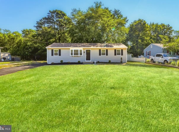 114 S RIVER Drive, WILLIAMSTOWN, NJ 08094