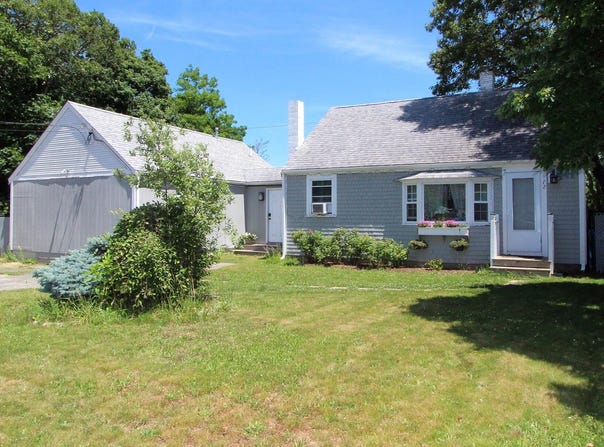 72 Grove Street, Hyannis, MA 02601