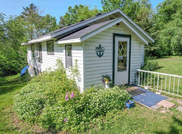 W6562 Barkers Road, Elkhorn, WI 53121
