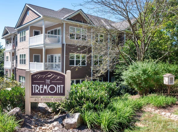 40 Hyannis Drive, Asheville, NC 28804