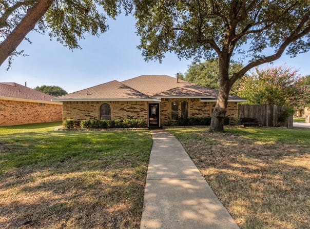841 Broadmoor Drive, Mesquite, TX 75149